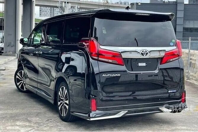 Arrival Transfer Hong Kong Kai Tak Port to Hong Kong by Minivan - Real Traveler Insights
