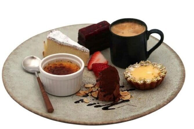 Art Tour & Cafe Time at the Airport Premium Hotel - Is It Worth the Price?