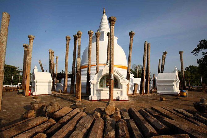 Aukana & Ancient Kingdom Anuradhapura Day Tour From Kandy - Authentic Insights from Travelers