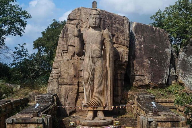 Aukana And Anuradhapura Day Tour From Kandy - FAQs