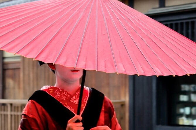 Authentic Kyoto Gion Tour with Traditional Cuisine and Maiko Show - Exploring the Itinerary: What You’ll Experience