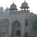 Avail Tour Guide in Fatehpur sikri & Skip the line - Benefits and Drawbacks