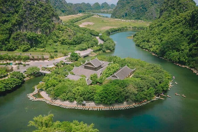Bai Dinh - Trang An Grottoes Day Trip: Lunch, Electric Car, Boat - Practical Details and Tips