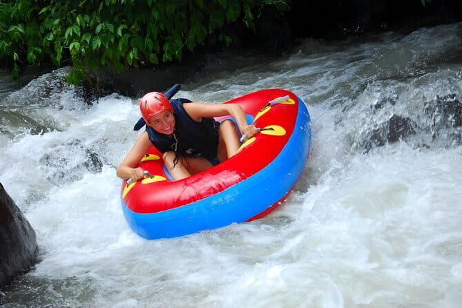 Bali River Tubing for 1,5 Hours with Pick Up Service and Lunch - Food and Refreshments