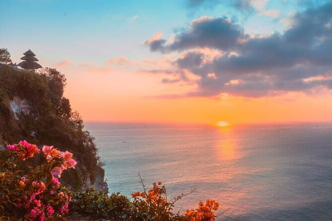 Bali: The Best Uluwatu Sunset, Kecak Dance and Dinner in Jimbaran - FAQs