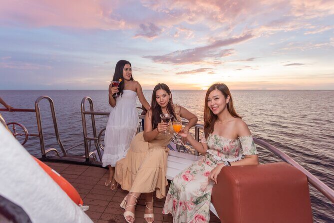 Baliblue Sunset Carnival - Yacht Party with Music and Dancer - What Could Be Better?