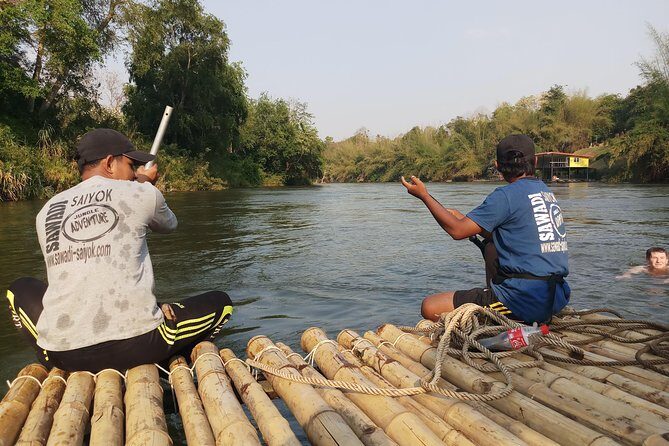 Bamboo raft on the Kwai river - The experience and the environment