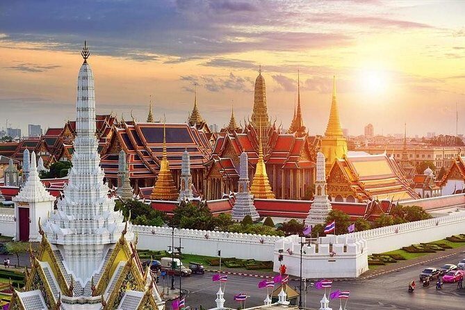 Bangkok Airport Transfers: Bangkok City to Bangkok Airport BKK in Business Car - Who Is This Service Best For?
