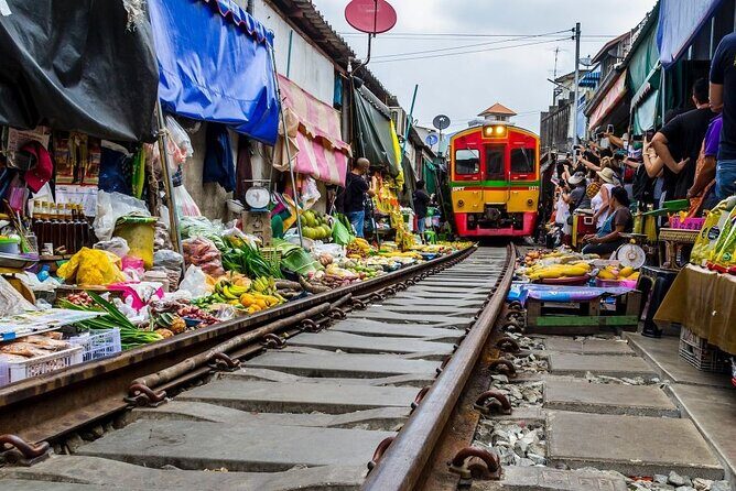 Bangkok Private: Damnoen Saduak and Maeklong Railway Markets - Why This Tour Stands Out
