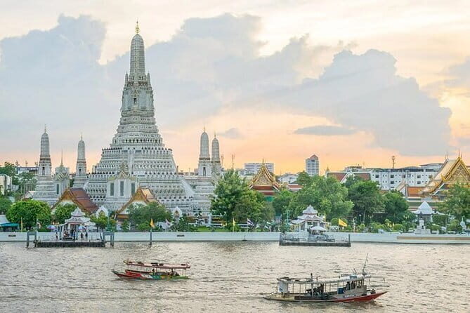 Bangkok Royal Road - Top 3 Major Monuments - The Value Proposition: Who Should Consider This Tour?