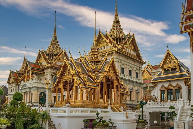 Bangkok: The Majestic Grand Palace-Wat Pho-Wat Arun Walking Tour - What Sets This Tour Apart?
