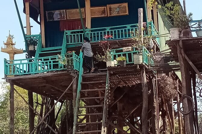 Beng Mealea & Floating Village with Airport Pick Up - Transport & Group Sizes