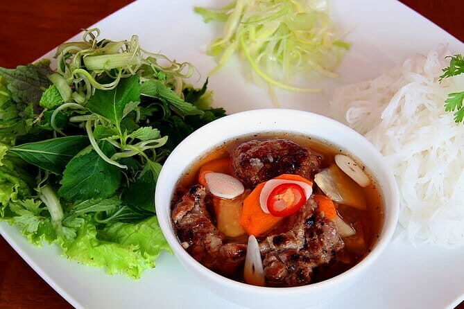 Best Hanoi Walking Foodie Tour by Night (Group or Private Tour) - The Itinerary: How the Night Unfolds