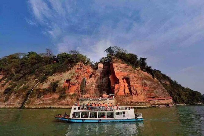 Chengdu One Day Trip from Xiamen by Air: Leshan Giant Buddha, Pandas and More - Exploring Lingyun and Wuyou Temples