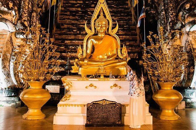 Chiang Mai Sunlight Moonlight : Cultural Tuk Tuk Experience - Wat Phra Singh — A Classic Temple with a Rich Aura