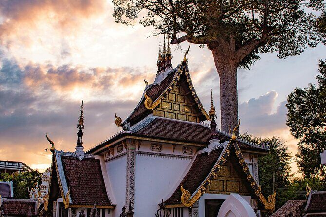 Chiang Mai: Twin Pagodas and Wachirathan Waterfall, private - Why You Should Consider This Tour