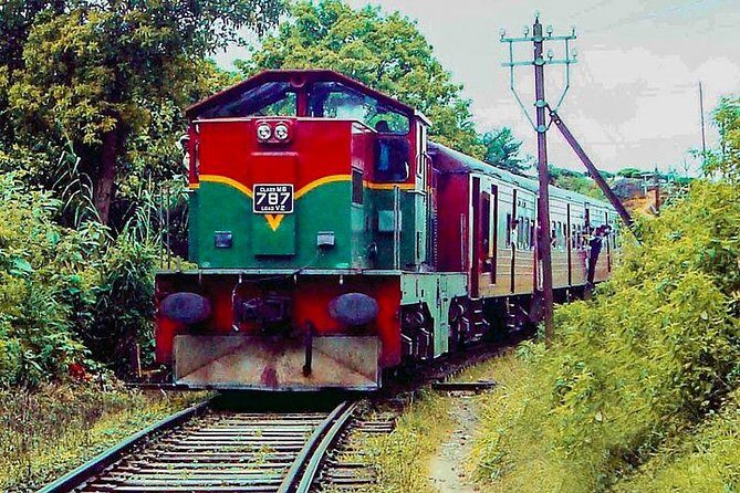 Colombo to Badulla train ride on (Train No: 1015 "Udarata Menike") - FAQ