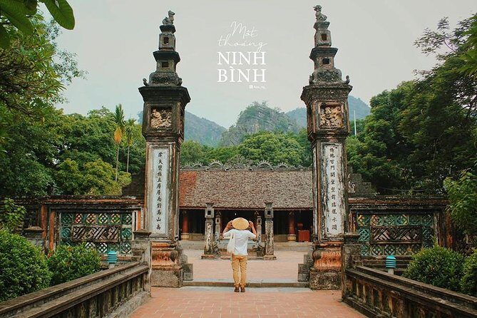 Daily Tour: Hanoi - Hoa Lu - Tam Coc - 1 Day - Cycling Through Truong Yen Valley