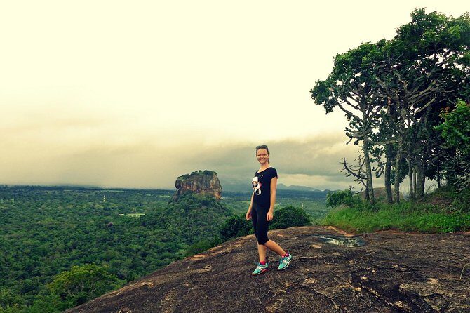 Day Excursions to PIDURAGALA ROCK from Colombo With Lunch - Dambulla Cave Temple: A Cultural Highlight
