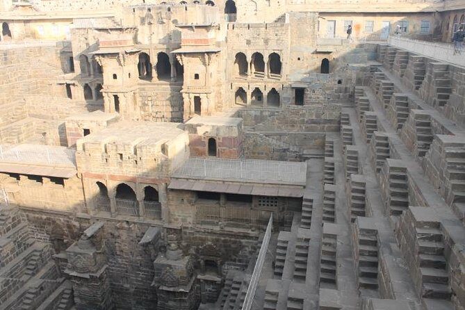 Day Trip to Chand Baori, Step Well & City Palace from Jaipur - In-Depth Review of the Tour Experience