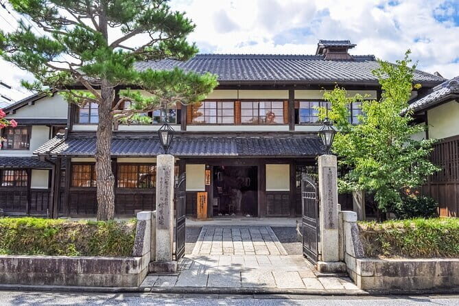 DayTrip Ohmi Hachiman from Kyoto - What We Loved About the Tour