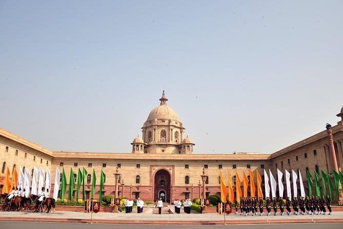 Delhi Best of Monuments Half Day Tour - Practical Aspects of the Tour