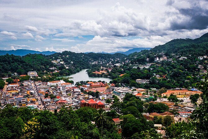 Discover Kandy by Helicopter from Colombo - What to Expect and What Not to Expect