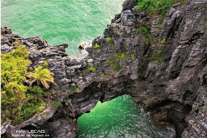 Discover Lan Ha Bay Viet Hai Village Hike to Ha Long bay - Climbing Navy Peak: Breathtaking Panoramas