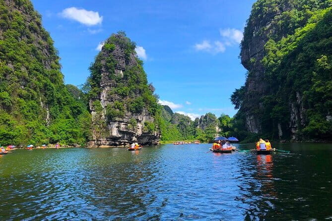 Discover Ninh Binh Wonders: Bai Dinh Pagoda, Trang An Grottoes - What This Tour Means for Travelers