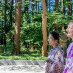 Elegant Kimono Walk & Hokkaido Shrine Tour with Local Guide - Key Points