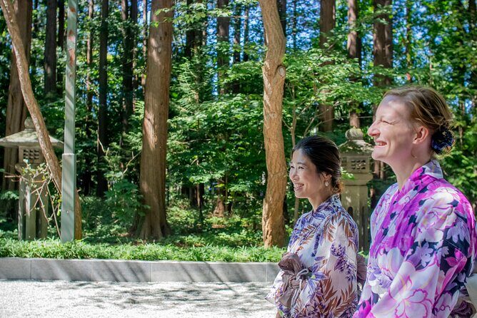 Elegant Kimono Walk & Hokkaido Shrine Tour with Local Guide - Key Points