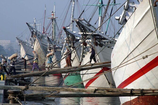 Enjoy The History Of Jakarta Now and Past - Authentic Insights from Others