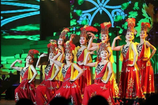 Erdaoqiao Bazaar Tour with Urumqi Singing and Dancing Show - Who Will Enjoy This Tour?
