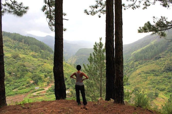 Exclusive : The Highest Waterfall Bambarakanda Trekking - The Trek Begins: Rugged Terrain and Scenic Passages