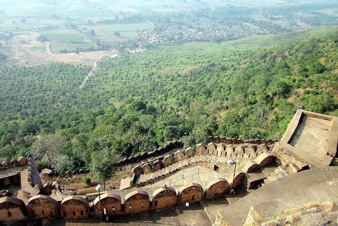 Excursion Trip to Unbeatable Kalinjar Fort - The Significance and Architecture of Kalinjar Fort