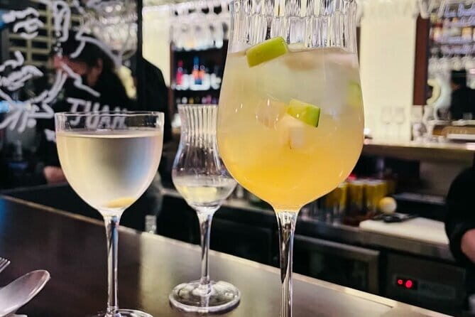 Experience night bars Shanghai with Transportation - Value for Money