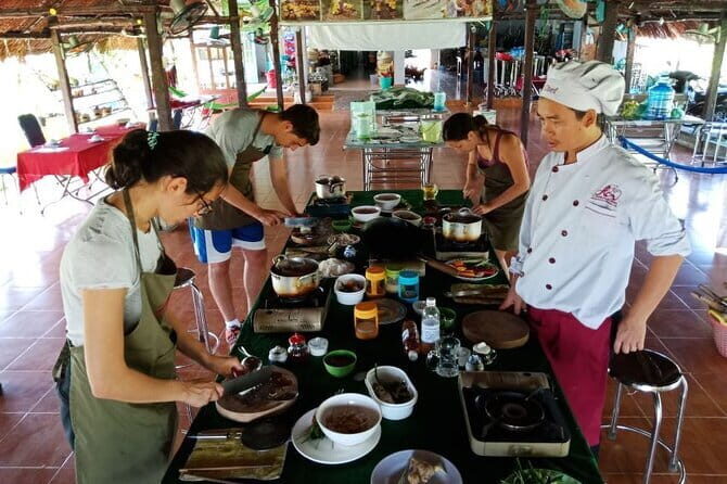 Experience Vegan/ Vegetarian Cooking Class in Hoi An - Who Should Consider This Experience?