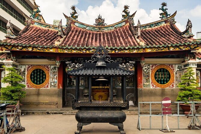Explore Ho Chi Minh City with Private Walking and Jeep Tour - Why This Tour Offers Great Value