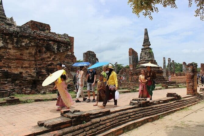 From Bangkok Ayutthaya Historic Park Group Tour - Adding Value: Guides and Authentic Insights