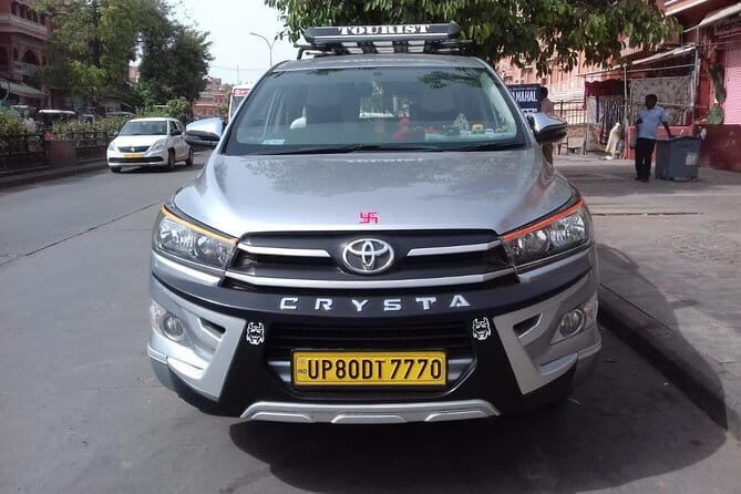 From Delhi: One way Private Transfer Service to Agra - A Closer Look at the Journey