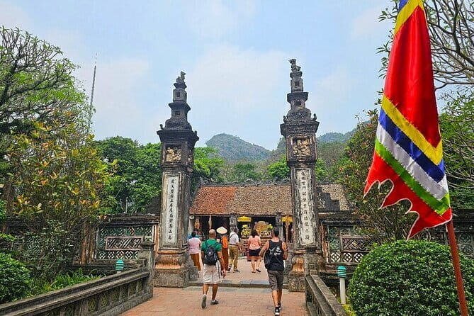 From Hanoi to Ninh Binh: Hoa Lu, Tam Coc, Mua Cave Via Boat, Bike - What Makes This Tour Stand Out