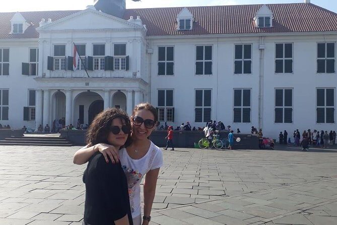 From port Tanjung priok : Jakarta Private Tour With Lunch - What Travelers Can Expect