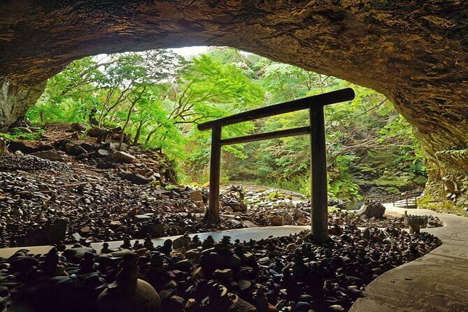 Fukuoka Takachiho Gorge, Amano Iwato and Scenic Train Tour - The Scenic Train Experience