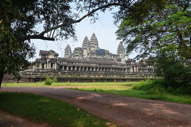Full-Day Angkor Wat Private Tour from Siem Reap with Pickup - Authentic Experiences and Practical Insights