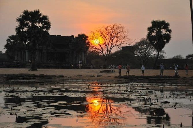 Full Day Angkor Wat with Sunset by Tuk Tuk - Authentic Experiences and Insider Tips