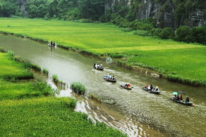 Full Day Guided Shared Tour in Hoa Lu, Trang An and Mua Cave - Deep Dive: What Makes This Tour Stand Out