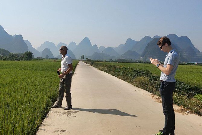 Full-Day Li-River with the 4 Star Luxury Boat VIP Room and Yangshuo Hiking Tour - Who Is This Tour Best For?