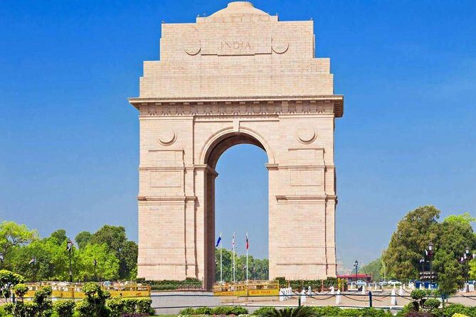 Golden Triangle 4 Days Private Tour from Delhi - Day 1: Delhi’s Contrasts