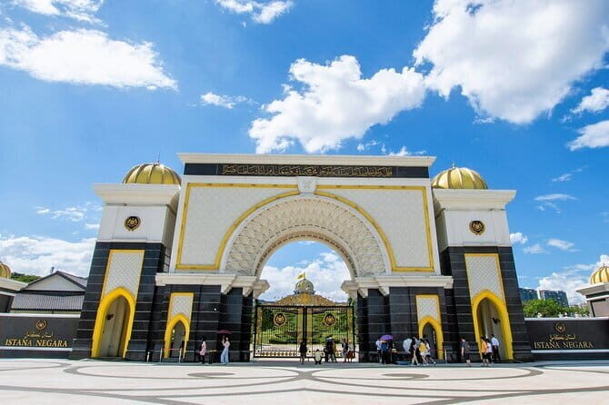 Grand KL, Putrajaya and Batu Caves Tour on Private Basis - The Itinerary Breakdown: What to Expect at Each Stop