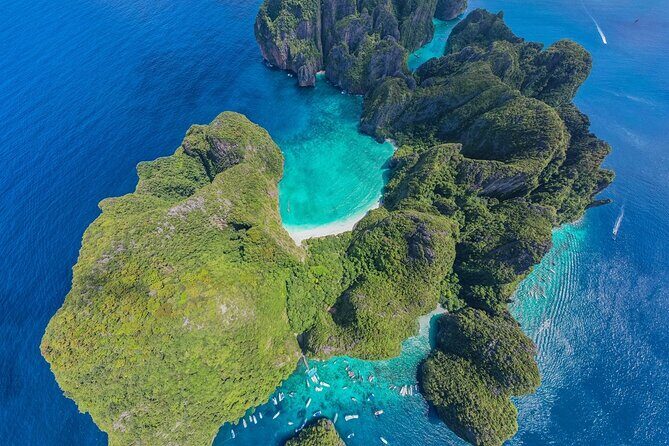 Guided Day Tour in Phuket Phi Phi & Bamboo Island - Starting the Day: Pickup & Breakfast